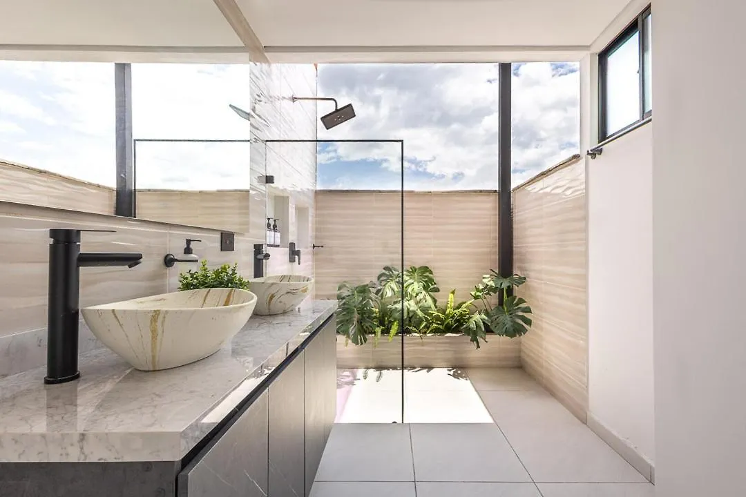 公寓 麦德林4300 Sqft Luxury Penthouse With Stunning Views公寓